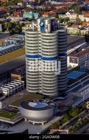 München, Deutschland - 27. August 2011: Der BMW Hauptsitz in der Nähe des Olympiaparks in München. Stockfoto