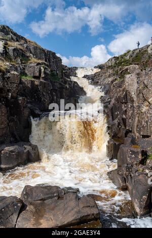 Cauldron Snout, ein Wasserfall auf dem River Tees in der Nähe des Cow Green Reservoirs und entlang des Pennine Way. County Durham, Großbritannien. Stockfoto