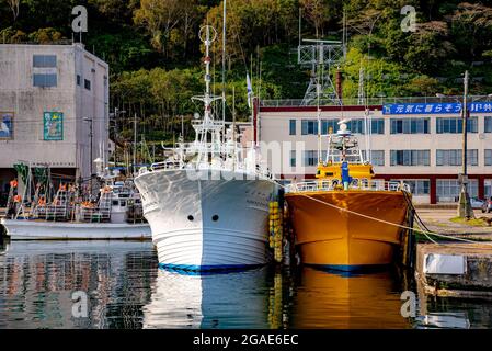 Fischerboote am Rausu Fischerhafen.aufgenommen in Hokkaido Island, Japan am 20. September 2016 Stockfoto