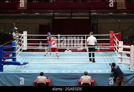 Tokio, Kanto, Japan. Juli 2021. 30. Juli 2021, Tokio, Japan: Boxing Women's Lightweight (57-60kg) Runde der 16-Kilo-Boxerin BEATRIZ FERREIRA, 28, gewann bei den Olympischen Sommerspielen 2020 in Tokio einstimmig gegen den Boxer SHIH -YI WU, 23, aus Taipeh. Ferreira wird am Dienstag, den 3. August um 17:00 Uhr im Viertelfinale gegen den usbekischen Boxer Raykhona Kodirova antreten. (Bild: © Angel AdamsZUMA Press Wire) Stockfoto