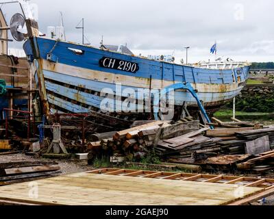 Die Werft in der Dämmerung, Saint-Vaast la Hougue, Cotentin, Normandie, Frankreich Stockfoto