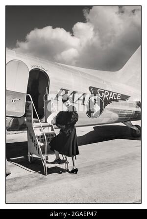 Archiv Air Travel Boarding DC3 PAA Aircraft stylische, modische Frau mit Pelzmantel und Sombrero an Bord eines Flugzeugs von Pan American-Grace Airways (Panagra) auf dem Weg nach Buenos Aires, Argentinien] Goldenes Zeitalter des Fliegens im Stil der 1930er-Jahre Schöpfer: Frisell, Toni, 1907-1988, Fotograf erstellt/Veröffentlicht: [Nov 1939] Stockfoto
