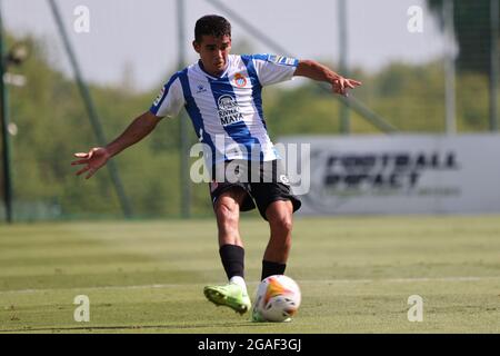 Victor Gomez von RCD Espanyol in Aktion während des Freundschaftsspiel zwischen RCD Espanyol und Cdiz CF im Marbella Football Center, Spanien. Stockfoto