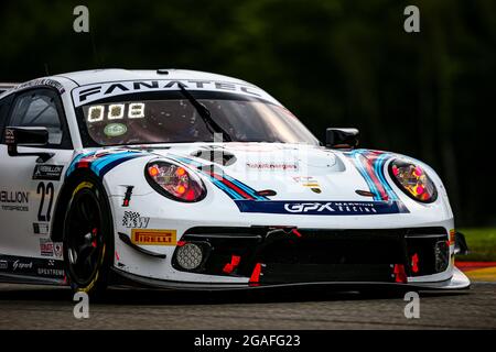 Spa, Belgien. Juli 2021. 22 Campbell Matt (aus), Bamber Earl (nzl), Jaminet Mathieu (Fra), GPX Martini Racing, Porsche 911 GT3-R (911.II), Action während der TotalEnergies 24 Hours of Spa, 6. Lauf der Fanatec GT World Challenge Europe 2021 Powered by AWS, vom 28. Juli bis 1. August 2021 auf dem Circuit de Spa-Francorchamps, In Stavelot, Belgien - Foto Julien Delfosse / DPPI Credit: DPPI Media/Alamy Live News Stockfoto