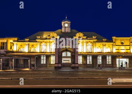 Nachtansicht des hsinchu Bahnhofs in der Stadt Hsinchu, taiwan Stockfoto