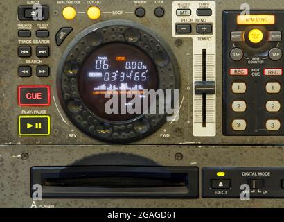 DJ-cd-Player und -Mixer Stockfoto