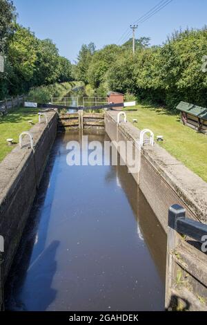 Loxwood Lock am Wey und arun Kanal in West sussex Stockfoto
