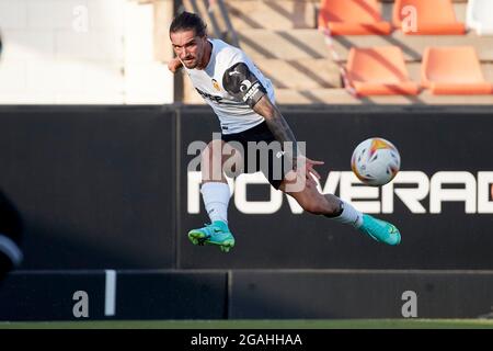 Valencia, Spanien. Juli 2021. Spieler in Aktion während des Vorsaison-Freundschaftsspiels zwischen Valencia CF und Levante UD im Estadio Antonio Puchades in Valencia, Spanien. (Bild: © Indira/DAX via ZUMA Press Wire) Stockfoto