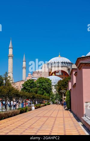 Türkei Istanbul Hagia Sophia. Eingang des osmanischen Hammam neben der Hagia Sophia einer der touristisch meist besuchten Orte für traditionelle Stockfoto