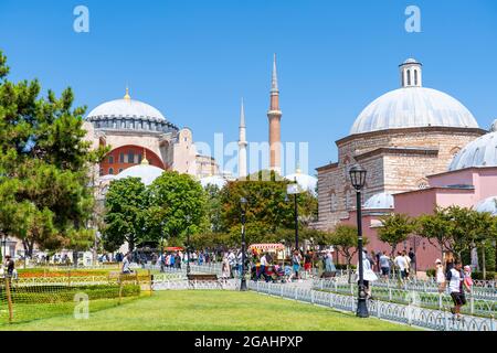 Türkei Istanbul Hagia Sophia. Eingang des osmanischen Hammam neben der Hagia Sophia einer der touristisch meist besuchten Orte für traditionelle Stockfoto