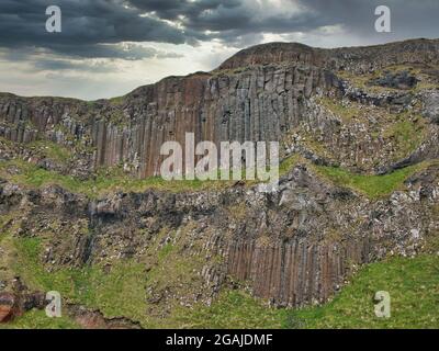 Basaltsäulen bei Giants Causeway an der Antrim Coast, Nordirland, Großbritannien Stockfoto