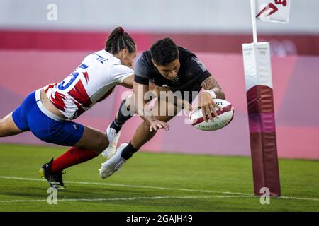 Tokio, Japan. Juli 2021. Tokio Tokio, 31.07.2021, Japan, Olympische Spiele BROUGHTON Gayle (NZL) punktet gegen ULUTULE Jade (FRA) Rugby Sevens Neuseeland gegen Frankreich - Women’s Gold Medal Match Olympische Spiele, 2020 2021 Foto: Moritz Müller nur für redaktionelle Verwendung Copyright (nur für journalistische Zwecke) von : Moritz Müller, Wilhelm-Raabe-Str.18, 40470 Düsseldorf. Tel 0211-13954918. MB.: 0176-81034275; Honorar zzgl. 7 % UmSt. + Belegexemplar; Commerzbank, Konto: 3813045, BLZ: 30040000; IBAN: DE49 3004 0000 0381 3045 00; Finanzamt Düsseldorf-Nord, Steuernummer: 105/5193/1677 Credit: Moritz Stockfoto