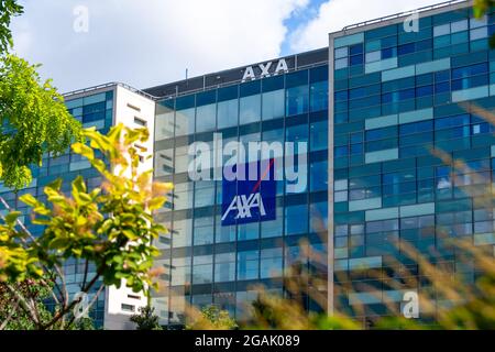 Außenansicht des Gebäudes, in dem sich der Hauptsitz von Axa befindet, einer internationalen französischen Gruppe, die sich auf Versicherungen und Asset Management spezialisiert hat Stockfoto