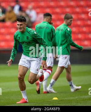 31. Juli 2021; bet365 Stadium, Stoke, Staffordshire, England; Vor der Saison freundlicher Fußball, Stoke City gegen Wolverhampton Wanderers; Danny Batth von Stoke City während des Aufwärmphase Stockfoto