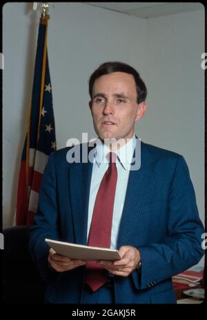 Porträt von Rudolph Giuliani (geb. 1944 -) während seiner Amtszeit als Rechtsanwalt der Vereinigten Staaten für den südlichen Bezirk von New York, New York, NY, 10/01/1984. (Foto von Bernard Gotfryd/LOC/RBM Vintage Images) Stockfoto