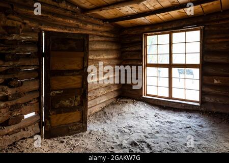 Josie's Cabin, ein Blockhaus, das von der Gehöft Josie Bassett Morris in den frühen 1900er Jahren gebaut wurde, Dinosaur National Monument, Utah, USA Stockfoto