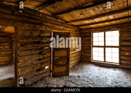 Josie's Cabin, ein Blockhaus, das von der Gehöft Josie Bassett Morris in den frühen 1900er Jahren gebaut wurde, Dinosaur National Monument, Utah, USA Stockfoto
