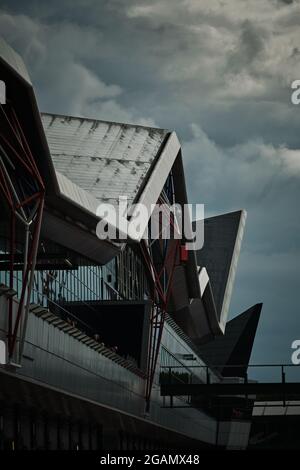 Towcester, Northamptonshire, Großbritannien. Juli 2021. The Wing aus dem International Paddock während des Classic Motor Racing Festivals auf dem Silverstone Circuit (Foto von Gergo Toth / Alamy Live News) Stockfoto