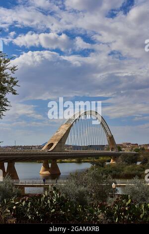 Lusitania Brücke von Merida bei Sonnenuntergang, Provinz Badajoz, Extremadura, Spanien. Stockfoto