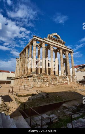 Archäologische Überreste des römischen Tempels von Diana. Stadtzentrum von Merida, Provinz Badajoz, Extremadura, Spanien. Stockfoto