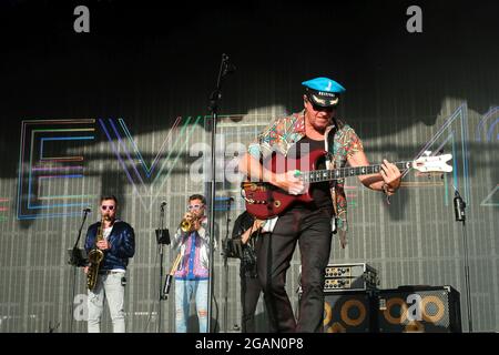 Lulworth, Dorset, 31. Juli 2021, Level 42 live beim Camp Beestival Festival, Lulworth, Dorset UK Credit: Dawn Fletcher-Park/Alamy Live News Stockfoto