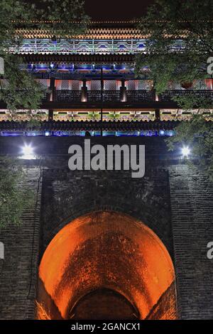 Tunnel unter dem Südtor der Zhenglou Tower-Stadtmauer. Provinz Xi'an-Shaanxi-China-1528 Stockfoto