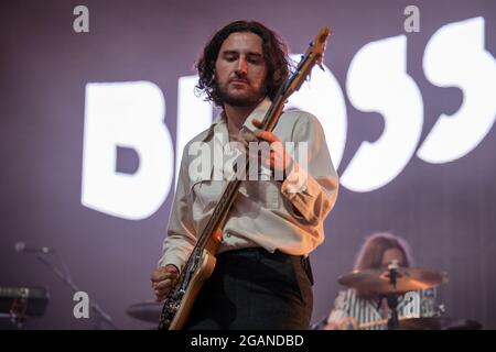 Lulworth Castle, Dorset, Großbritannien. Juli 2021. Blossoms at Camp Beestival, Credit J Houlbrook Credit: James Houlbrook/Alamy Live News Stockfoto