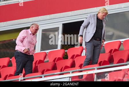 Uli HOENESS (ehemaliger FCB-Präsident ), Ehrenpräsident, Oliver KAHN, FCB-CEO, Vorsitzender der FC Bayern München AG, im Spiel FC BAYERN MÜNCHEN - SSC NEAPEL 0-3 beim Audi Football Summit am 31. Juli 2021 in München, Deutschland Saison 2021/2022, Spieltag X, 1.Bundesliga, FCB, München, Napoli, X.Spieltag. © Peter Schatz / Alamy Live News Stockfoto