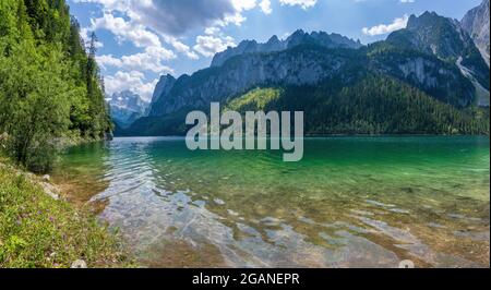 Gosausee, ein schöner See mit Bergen im Salzkammergut, Österreich. Stockfoto