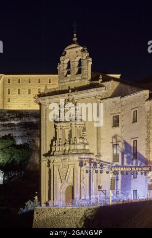 Ehemaliges Kloster San Pablo des Dominikanerordens, Parador de turismo am Huecar-Fluss der Stadt Cuenca, Castilla la Macha, Spanien, Europa. Stockfoto