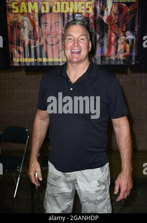 Gatlinburg, TN, USA. Juli 2021. Sam Jones nimmt am Smoky Mountain Fan Fest 2021, Gatlinburg Convention Center, Gatlinburg, TN, 31. Juli 2021 Teil. Quelle: Derek Storm/Everett Collection/Alamy Live News Stockfoto