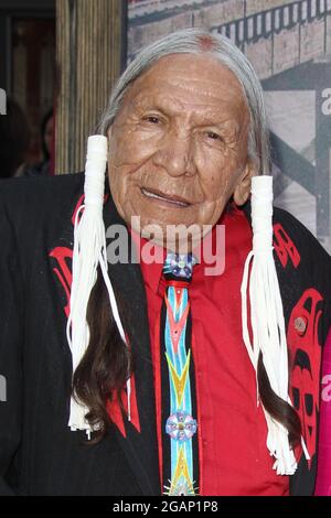 **DATEI FOTO** Saginaw Grant ist verstorben. ANAHEIM, CA - 22. JUNI: Saginaw Grant bei der Premiere von Walt Disney Picters' 'The Lone Ranger' im Disney California Adventure Park am 22. Juni 2013 in Anaheim, Kalifornien. Quelle: Mpi21/MediaPunch Stockfoto