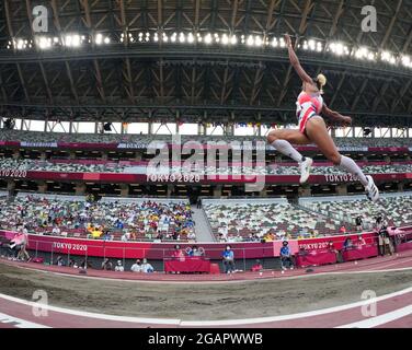 31. Juli 2021; Olympiastadion, Tokio, Japan: Tag der Olympischen Sommerspiele 8 in Tokio 2020; Jazmin Sawyers Weitsprung Stockfoto