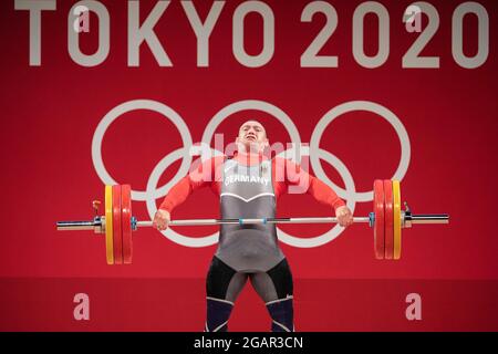 Nico MUELLER (GER), Action, Träne; Gewichtheben bis 81 kg/Mann, am 31. Juli 2021; Olympische Sommerspiele 2020, ab 23.07. - 08.08.2021 in Tokio/Japan. Stockfoto
