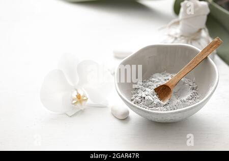 Naturkosmetik für zu Hause oder Salon Spa-Behandlungen, Gesichtsmaske zu Hause. Stockfoto