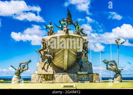 Goleta Ancud Bronze Monuments Hafen Punta Arenas Chile. 2014 Denkmal von Guellermo Pedreo von 1843 Expedition beansprucht die Straße von Magellan für Ch Stockfoto