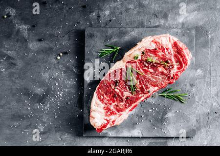 Prime roh Striploin Steak Black ahgus close up Stockfoto