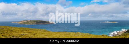 Ein wunderschöner Panoramablick auf die wunderschönen Strände des südlichen Ozeans in Esperance in Westaustralien. Stockfoto