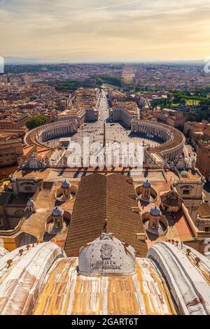 Blick Auf Die Piazza San Pietro In Der Vatikanstadt Stockfoto