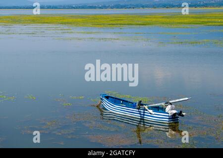 Kerkini, Griechenland, 13. Juli 2021. Der Kerkini-See ist ein künstlicher Stausee in Zentralmakedonien, Griechenland, der 1932 gegründet und 1980 am Th wieder aufgebaut wurde Stockfoto