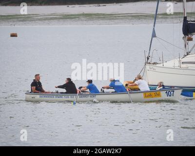 Queenborough, Kent, Großbritannien. August 2021. UK Wetter: Bedeckt in Queenborough Harbour, Kent. Queenborough Rowing Club. Kredit: James Bell/Alamy Live Nachrichten Stockfoto