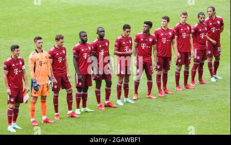 München, Deutschland. Juli 2021. Die Spieler von Bayern München stehen vor einem Freundschaftsspiel zwischen Bayern München und SSC Napoli aus Italien in München am 31. Juli 2021 an. Napoli gewann 3:0. Quelle: Philippe Ruiz/Xinhua/Alamy Live News Stockfoto