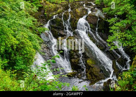 Swallow Falls in der Nähe von Betws-Y-Coed, Nordwales. Langzeitbelichtung Stockfoto