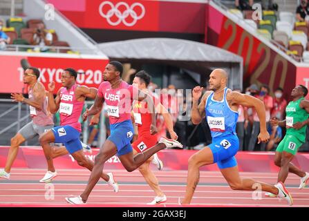 Tokio, Japan. August 2021. Lamont Marcell Jacobs (1. R) aus Italien tritt beim 100-m-Finale der Männer bei den Olympischen Spielen 2020 in Tokio, Japan, am 1. August 2021 an. Quelle: Li Ming/Xinhua/Alamy Live News Stockfoto