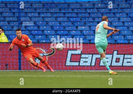 Jordan Rhodes #9 von Huddersfield Town erzielt seine Strafe Stockfoto