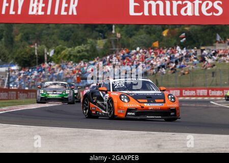 Budapest, Ungarn. August 2021. # 25 Larry ten Voorde (NL, Team GP Elite), Porsche Mobil 1 Supercup beim Hungaroring am 1. August 2021 in Budapest, Ungarn. (Foto von HOCH ZWEI) Quelle: dpa/Alamy Live News Stockfoto