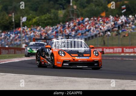 Budapest, Ungarn. August 2021. # 25 Larry ten Voorde (NL, Team GP Elite), Porsche Mobil 1 Supercup beim Hungaroring am 1. August 2021 in Budapest, Ungarn. (Foto von HOCH ZWEI) Quelle: dpa/Alamy Live News Stockfoto