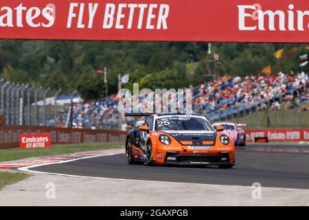 Budapest, Ungarn. August 2021. # 25 Larry ten Voorde (NL, Team GP Elite), Porsche Mobil 1 Supercup beim Hungaroring am 1. August 2021 in Budapest, Ungarn. (Foto von HOCH ZWEI) Quelle: dpa/Alamy Live News Stockfoto