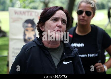 London, England, Großbritannien. August 2021. Die Gründerin und Vorsitzende der britischen Anti-Islam-Partei ANNE MARIE WATERS ist im Speaker's Corner im Hyde Park zu sehen. (Bild: © Tayfun Salci/ZUMA Press Wire) Stockfoto