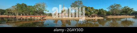 Panorama des Sukhothai Historical Park an einem sonnigen Tag. Thailand Stockfoto